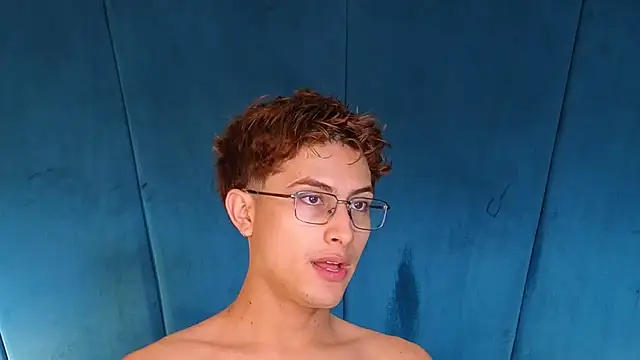 Aaron_Eze Chat XXX in diretta