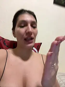 RussianGirls_: онлайн-секс-чат