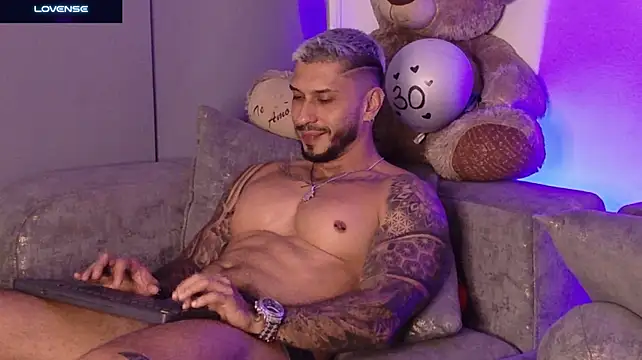 Seth_Vegaa 라이브 XXX 채팅