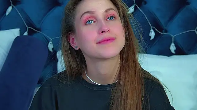 دردشة HaileyArden الجنسية المباشرة