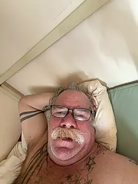 Онлайн чат XXX Caesar_Baxter