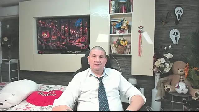 SpartacusDaddy48's Live XXX Chat