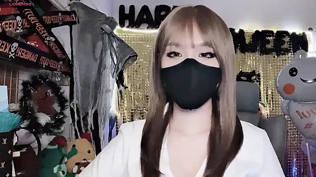 Tieu-May – Live XXX-chat