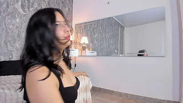 Lia_sarahi Chat XXX live