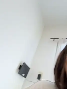 lilylovelesss' Live XXX Chat