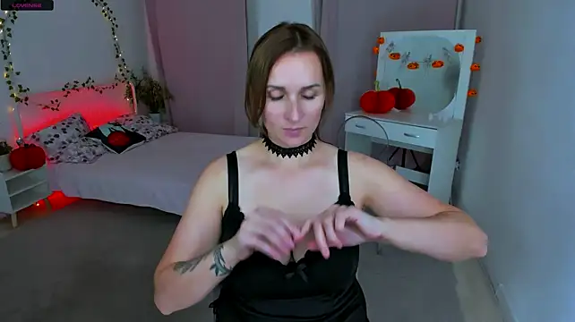 Karinella_x Chat XXX live