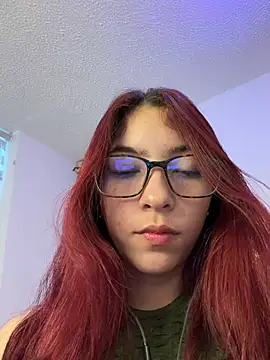 SarahLee__ élő XXX-chatje