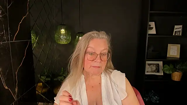 NataliMellow Chat XXX live