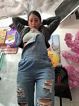 แชท XXX สดของ IsabellaMariet