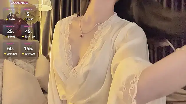 IvyMiss102 现场XXX聊天