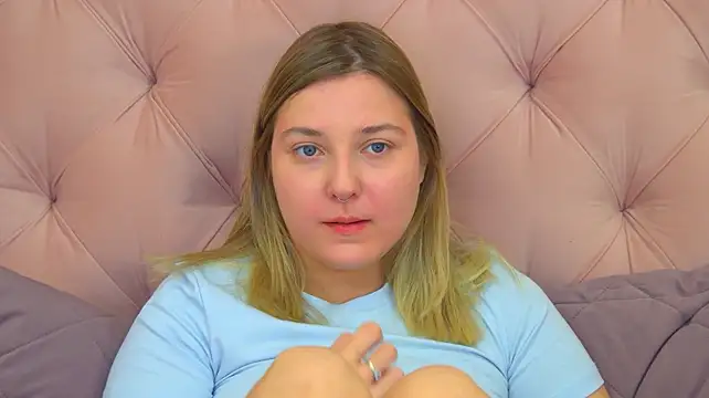 TinnaBurton Live XXX-Chat