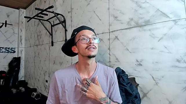 Czat XXX na żywo – dan_damon