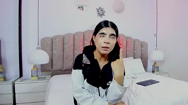 Chat +18 de Channel_sofia ao vivo