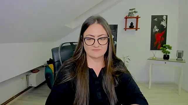 Chat +18 de MistressDarrah ao vivo