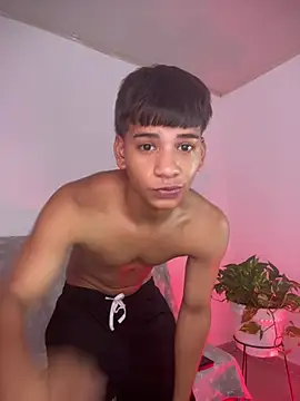 Chat XXX en directo de Alessio_hot