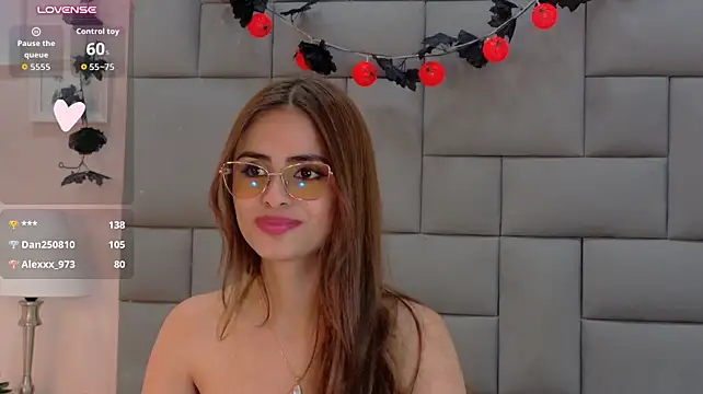 Chat XXX en directo de Ariaa_Collins