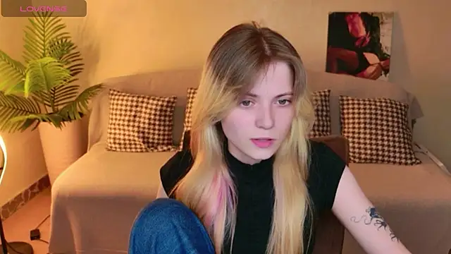 Онлайн чат XXX LisaRainbow