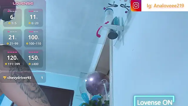 Chat +18 de ana_studio ao vivo