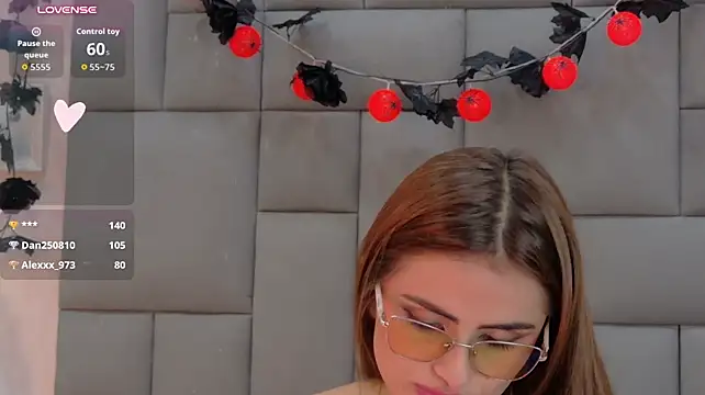 Ariaa_Collins Adlı Modelin Canlı XXX Sohbeti