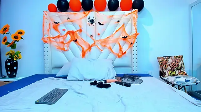 Paulynavera live XXX chat