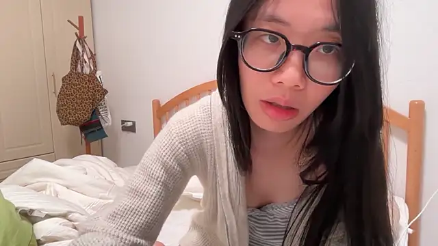 nooneknowspoppy's Live XXX Chat