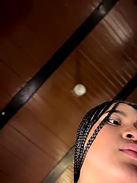 Saraa_M Live XXX-chat
