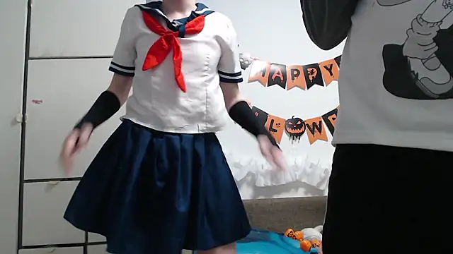צ'אט XXX בשידור חי של FemboyMiles