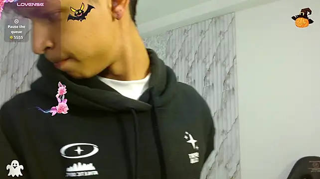 OLIIVER_TAY élő XXX-chatje