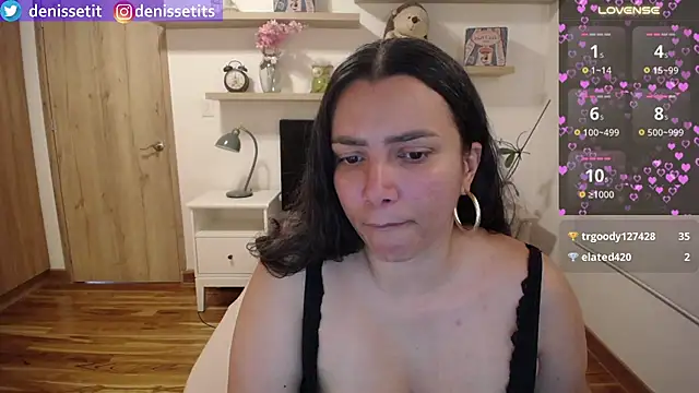 DenisseTits' Live XXX Chat