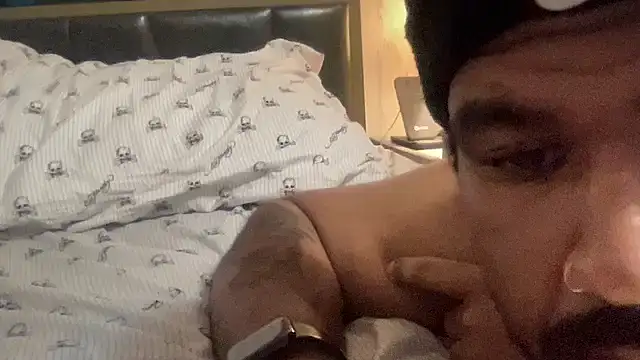 THEFOXESDEN3 Live XXX-Chat