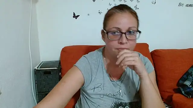 LadyHellene Live XXX-chat