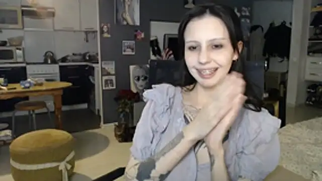 Mourna Chat XXX live