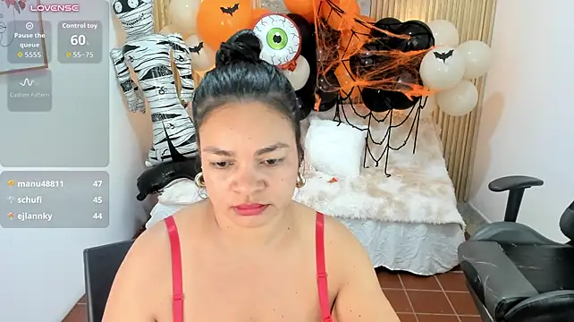 XXX chat uživo modela Cloe_35