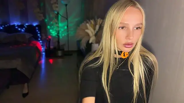 Milieva11 লাইভ XXX চ্যাট