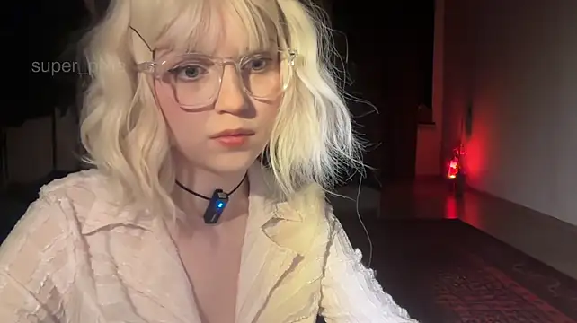 super_pixie élő XXX-chatje