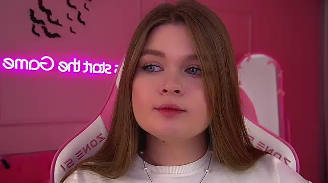 CrystalLyons Chat XXX live