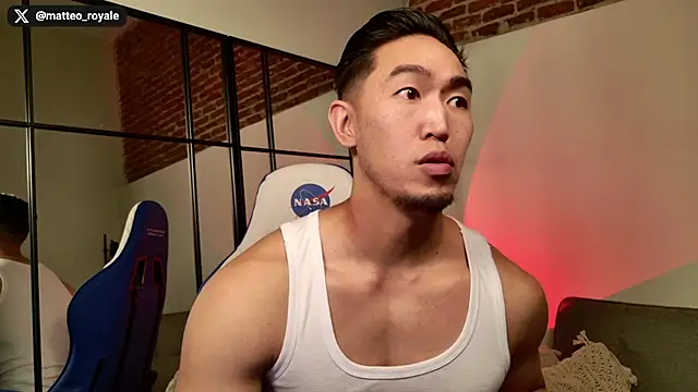 MatteoRoyale's Live XXX Chat