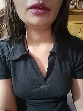 Vaani_Actress Chat XXX live