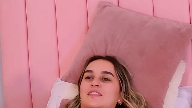KristhenBella 라이브 XXX 채팅