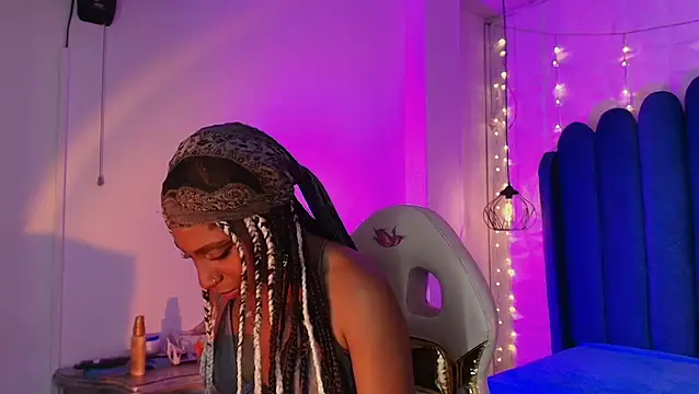 Queen_perla_ Chat XXX live