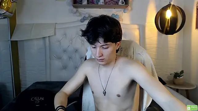 XXX chat uživo modela Marcoviolet
