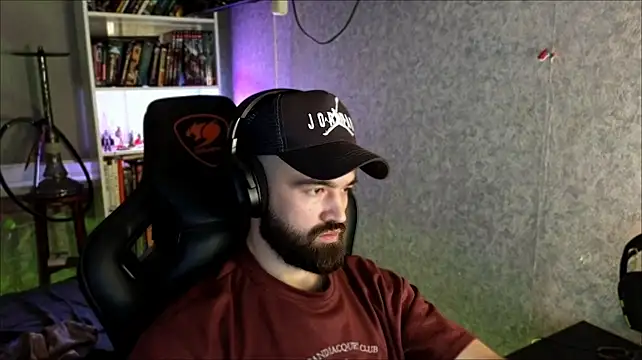 XXX chat uživo modela _Serious_Man