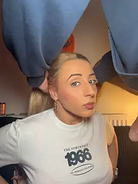 Strongqueen's Live XXX Chat