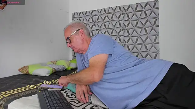 david_holman élő XXX-chatje
