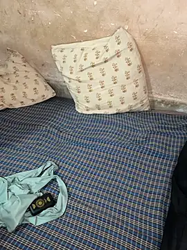 SEXY-HORNY-GUY's Webcam Show