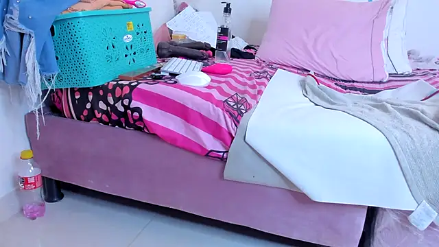 Elianissquirt 라이브 XXX 채팅