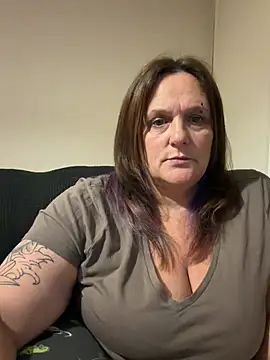 Big-Bootiej Live XXX Chat