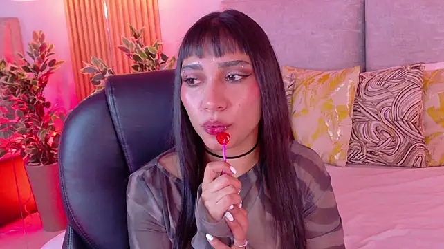 MillaJames_'s Live XXX Chat