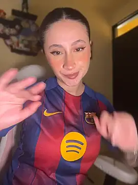chloe_rockss_ Adlı Modelin Canlı XXX Sohbeti