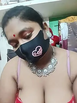 Chat +18 de Pooja_Roy_7 ao vivo